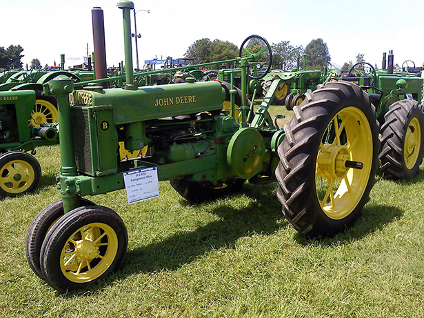 John Deere Model B